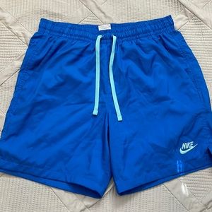 Men’s Nike woven flow shorts.